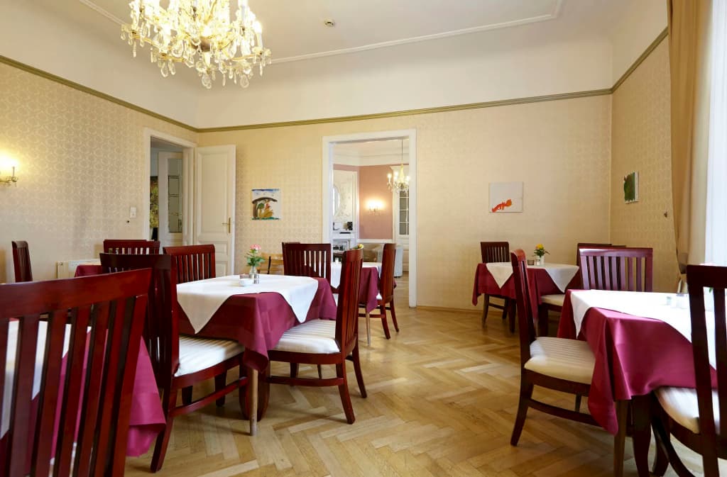 Hotel Pension Museum - photo 14