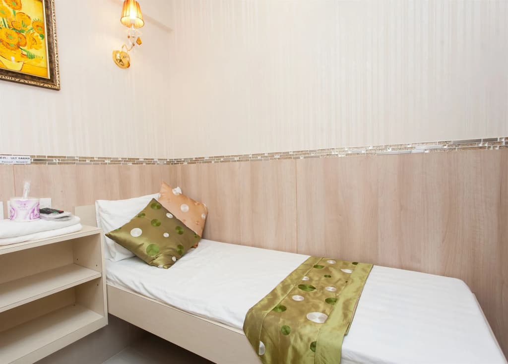 Vincent Hill Guesthouse - photo 3