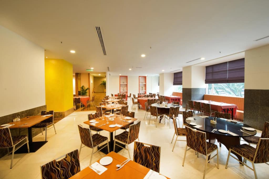 Hotel Royal Kuala Lumpur - photo 28