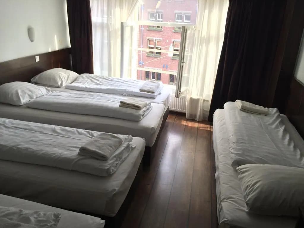 Hotel Damrak Inn - photo 27