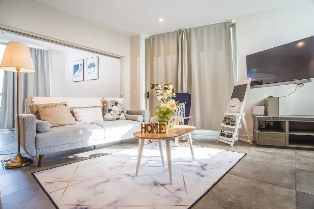Comfy Home In Mascot - photo 1