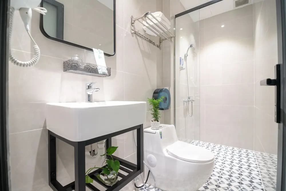 Bin Bin Hotel 16 - Near Bui Vien - photo 9