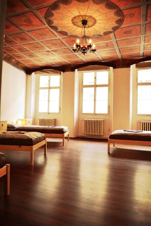 Charles Bridge Economic Hostel - photo 50