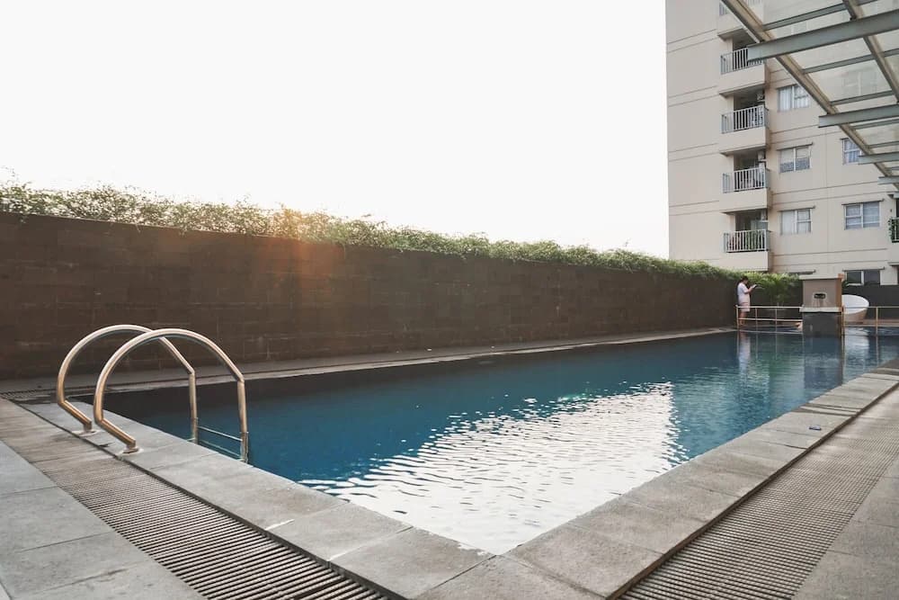 Minimalist And Homey 1Br At Belmont Residence Puri Apartment - photo 10