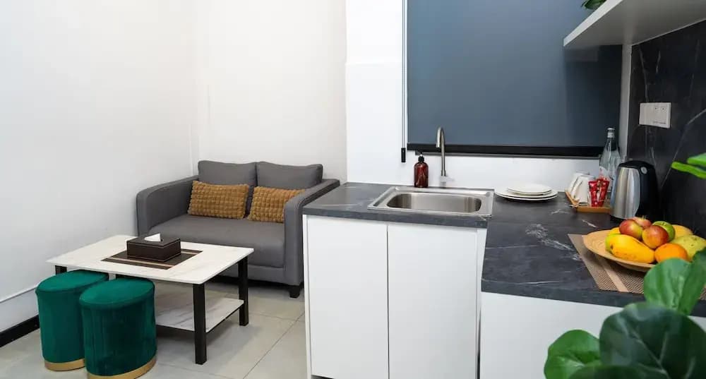 Neu Suites 3rdNvenue by Perfect Host - photo 13