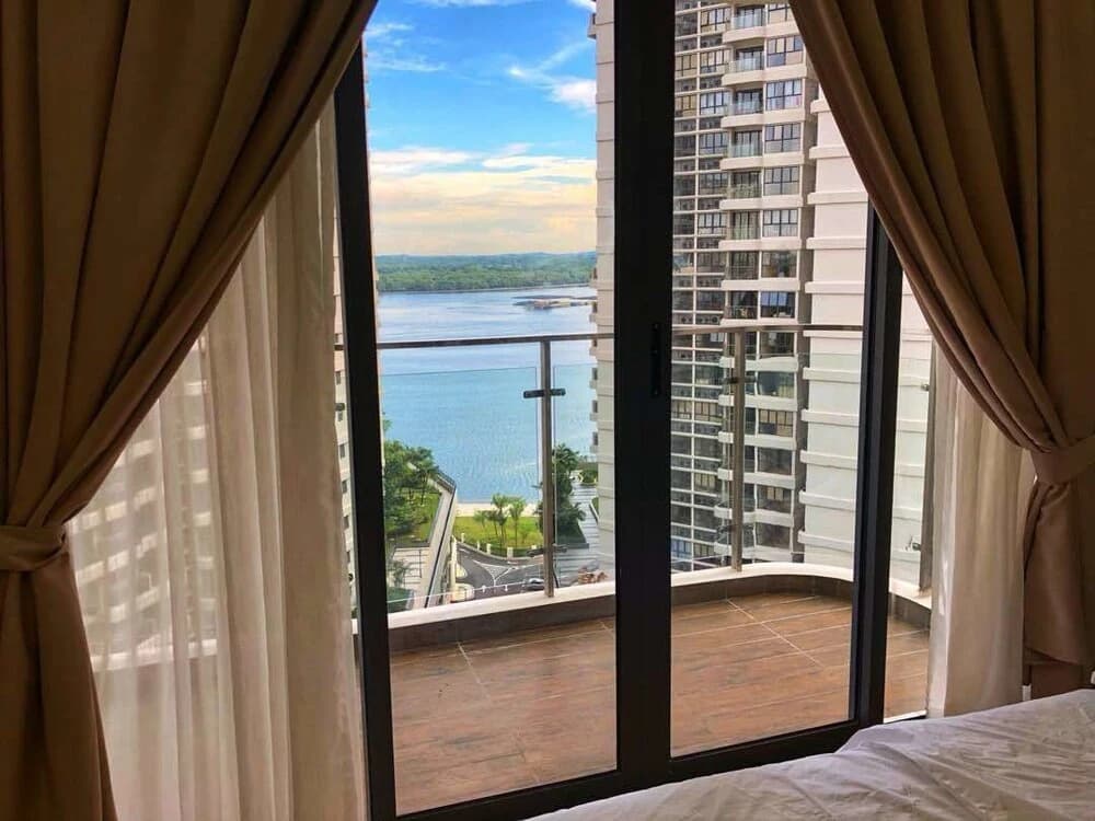 Spacious @ Country Garden Danga Bay - photo 6