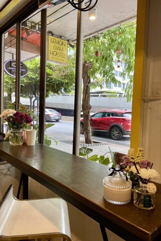 Lemon Siam Hostel Free Breakfast - photo 25