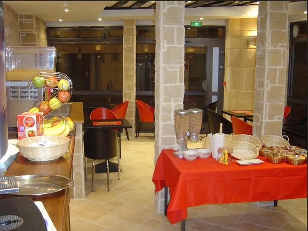 Paris Hotel Le Mediterraneen - photo 14