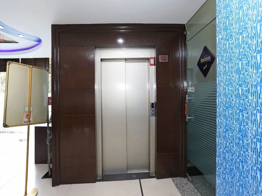 OYO 9269 Hotel The Cameron - photo 13