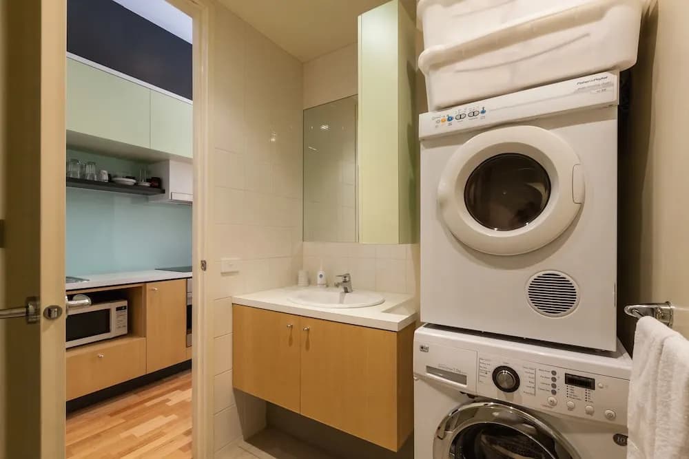 TENNYSON, Richmond Studio Apartment - photo 10