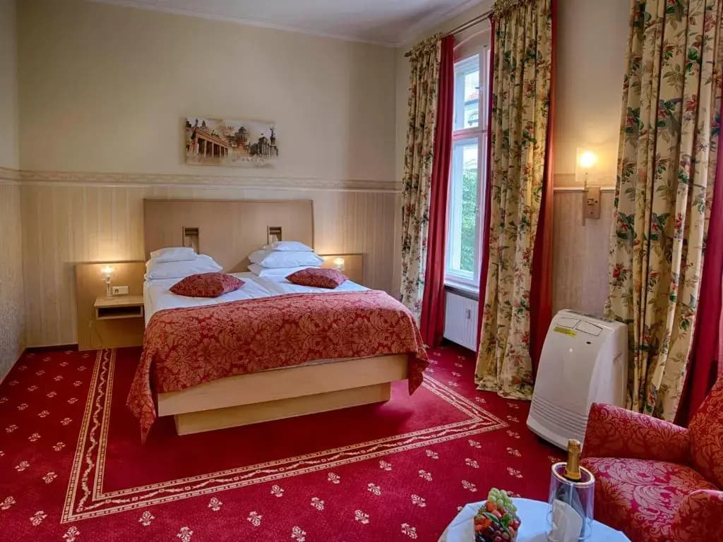 Hotel Augusta - photo 21