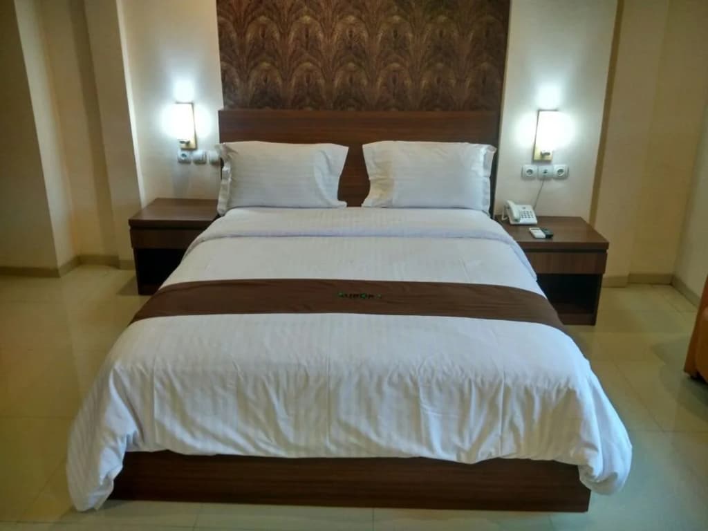 Aurora Hotel - photo 4