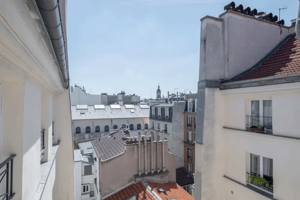 Stylish Apartment for 2 in the Heart of Paris - photo 1