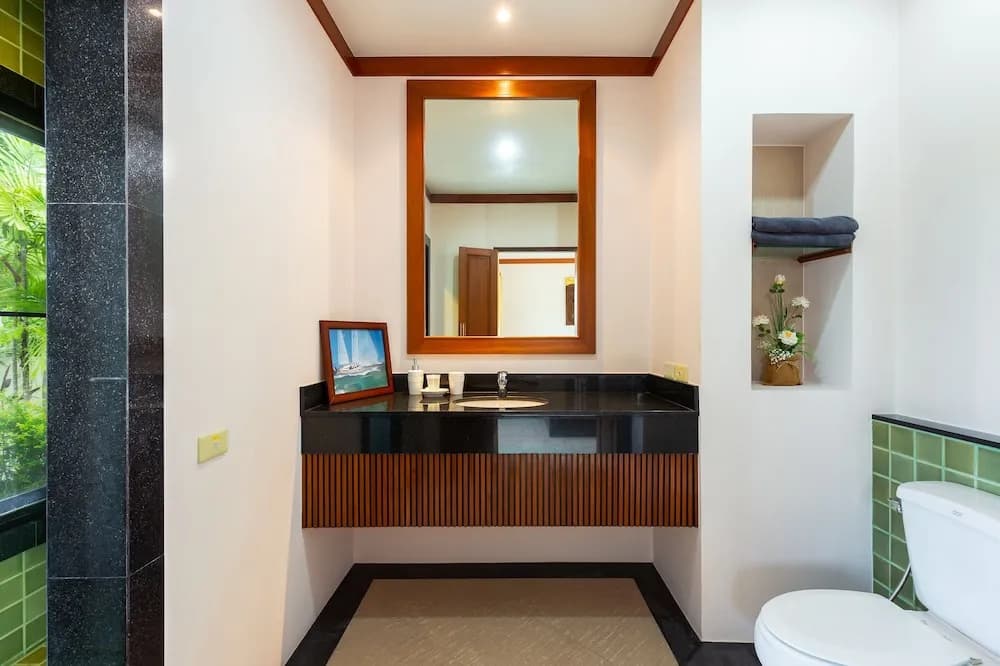 Boutique 3BR Pool Villa Bianca NaiHarn - photo 9