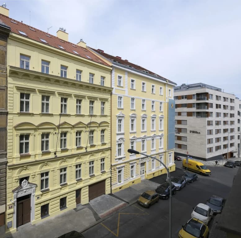 DownTown Suites Rubesova - photo 1