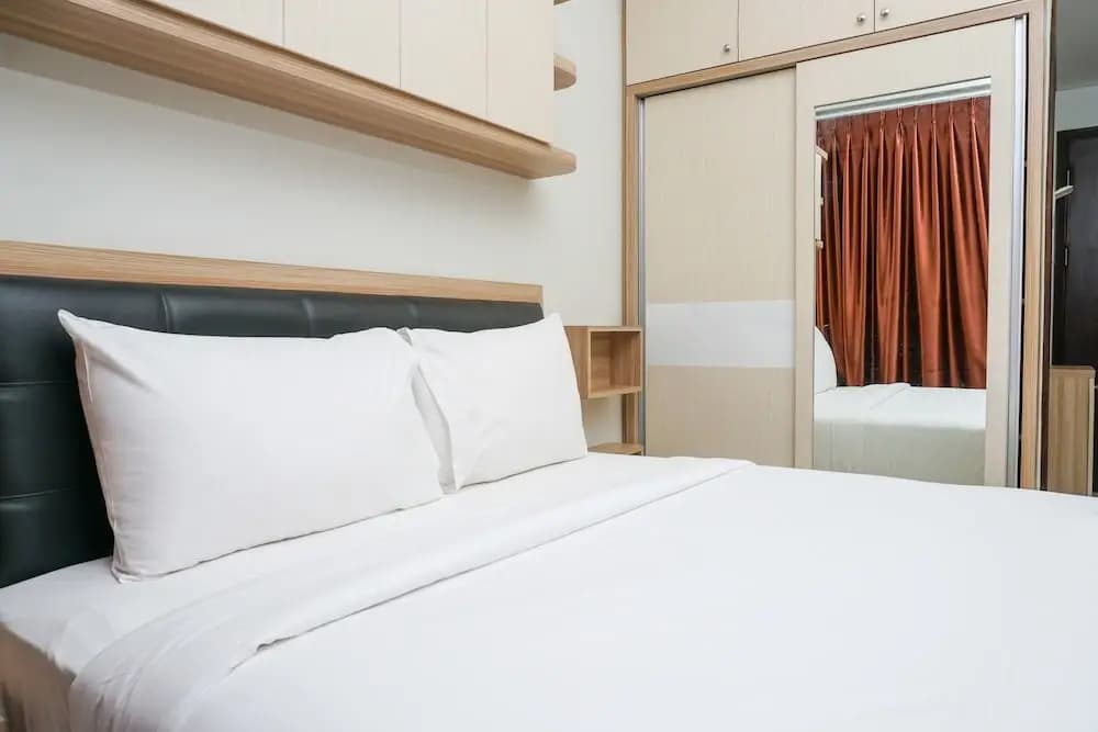 Modern Studio Room Puri Mansion Apartment - photo 3