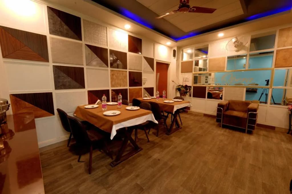 Hotel Opera Mahipalpur – Delhi Airport - photo 13