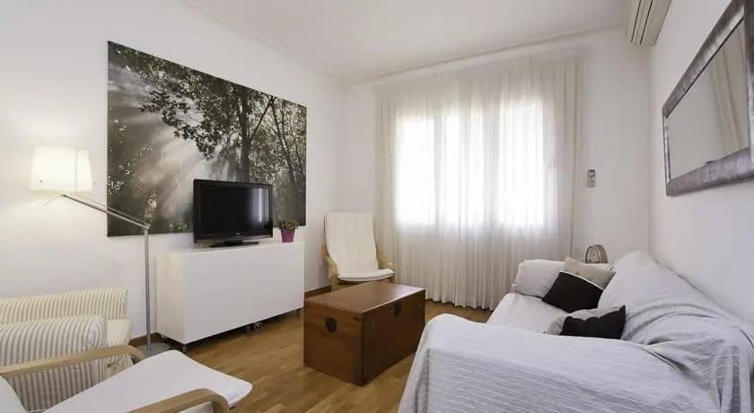 Barcelona4nights Muntaner - main photo