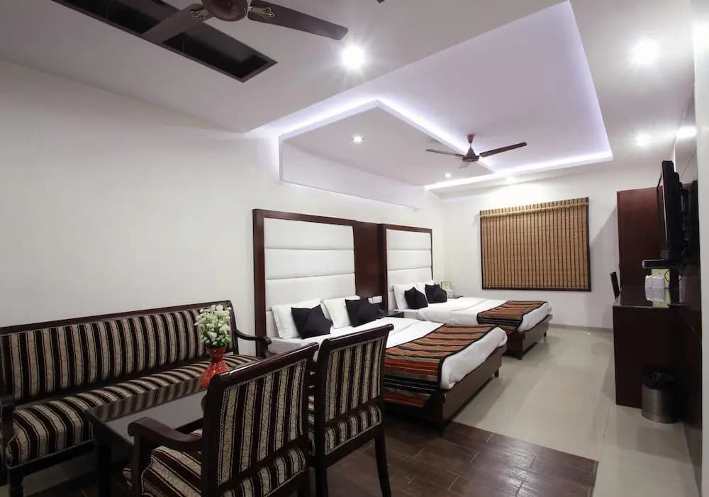 Hotel Mohan International - photo 6