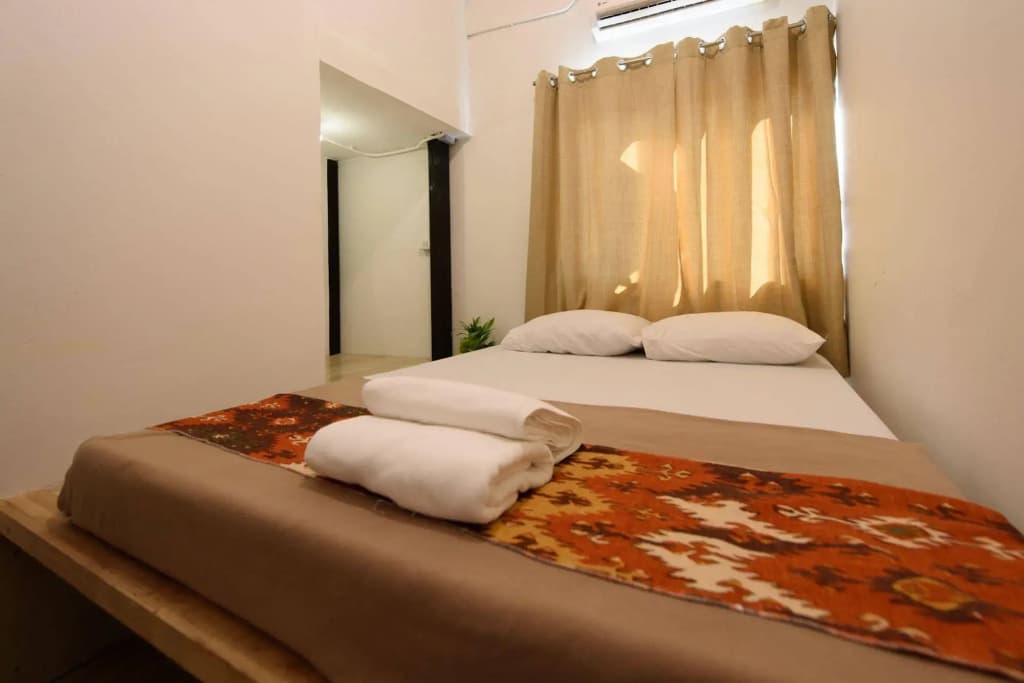 Warm White Hostel - photo 4
