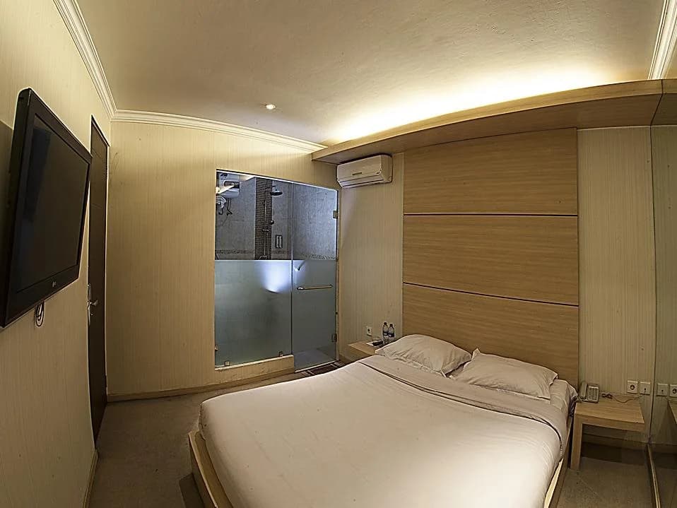 Hin's Hotel - photo 4