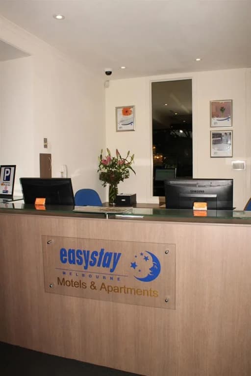 Easystay Studio Apartments - photo 2