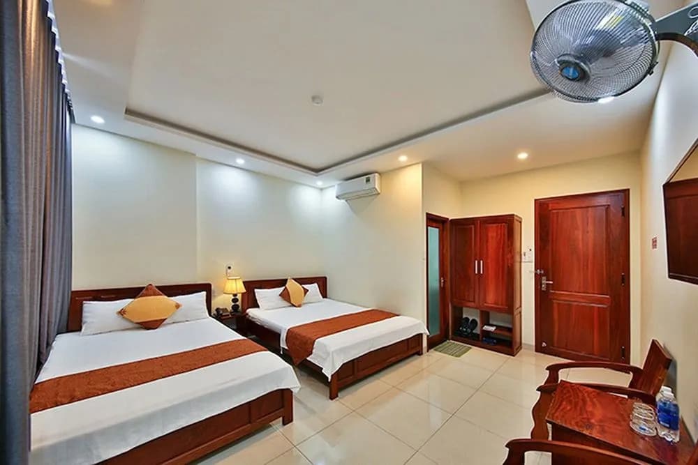 Amber Hostel - photo 2