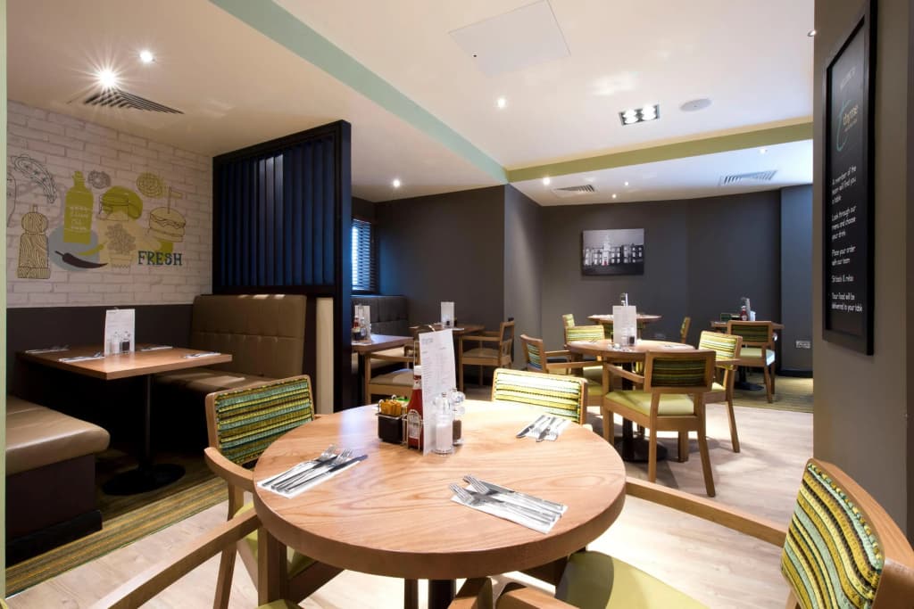 Premier Inn London Kensington - photo 13