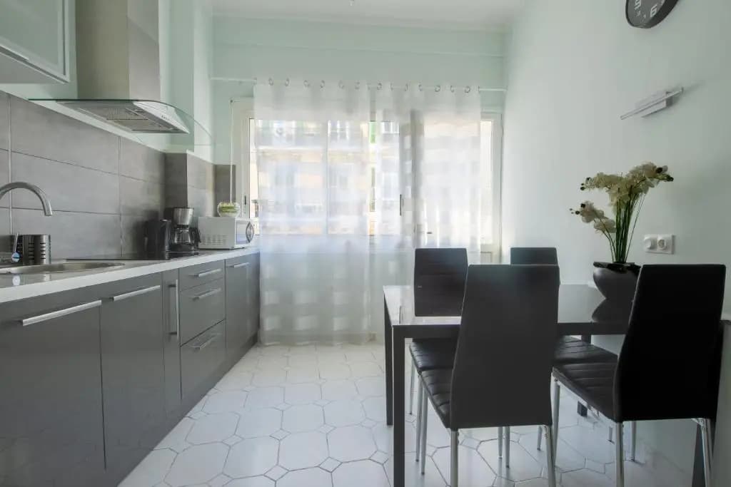 Notre Dame - Huge Sunny Modern 2br Flat - Terrace - photo 13