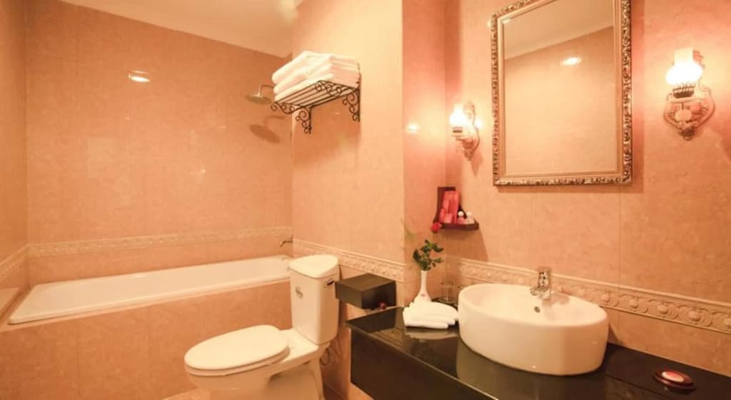 Den Long Do Hotel & Restaurant - photo 10