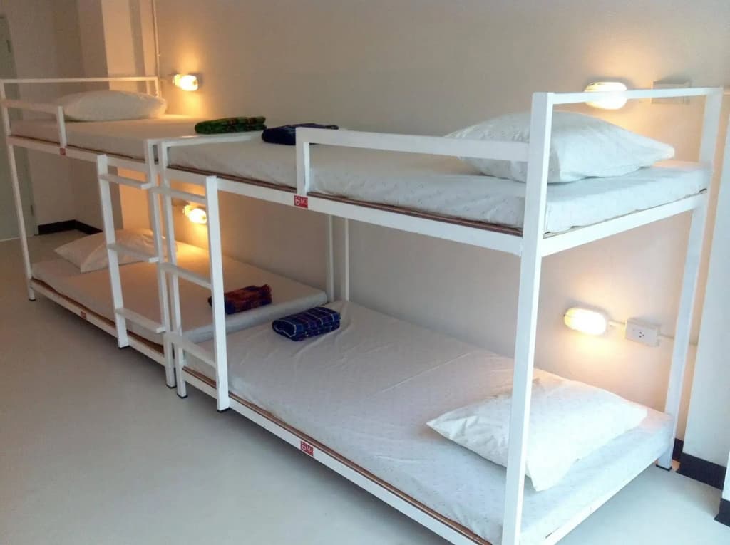 Dee Marc Hostel - photo 2