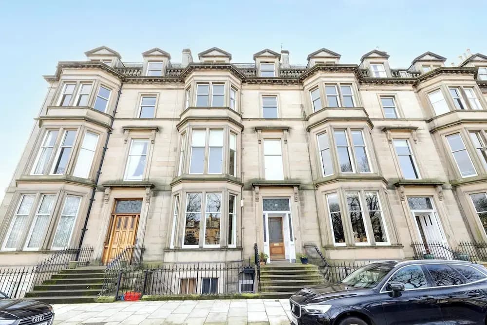 Spacious 2-Bedroom Ground Floor Flat - photo 38