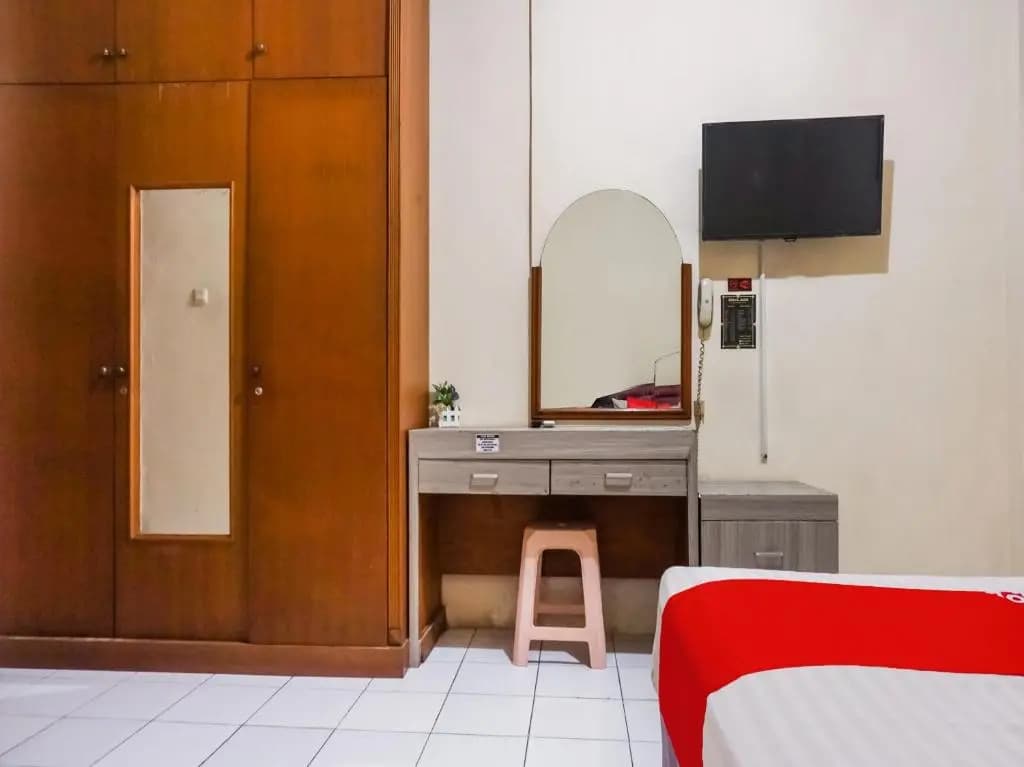 OYO 91145 G Residence - photo 6