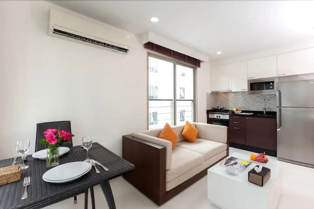 Regent 15 Condo - photo 23