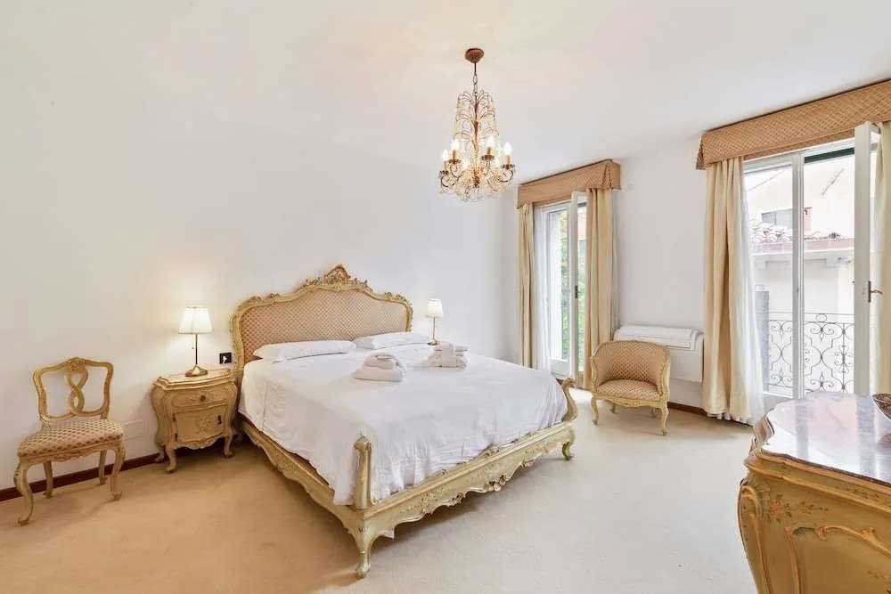 Venice Castello Elegant Apartment - photo 16