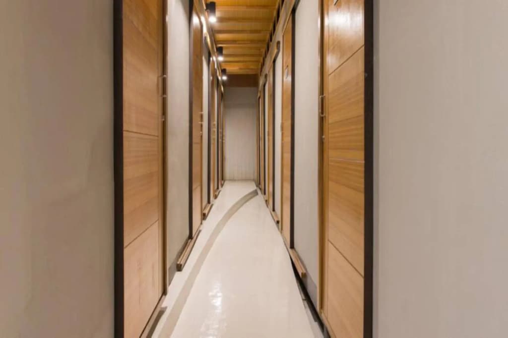 Holiday Station Hostel - photo 11