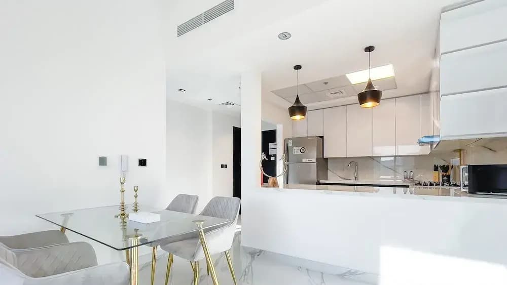 Elite LUX Holiday Homes - Luxe Gardenia 2BR Haven in Arjan Dubai - photo 2