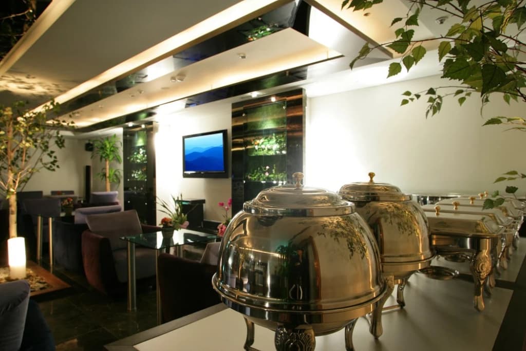Elle Inn Hotel - photo 13