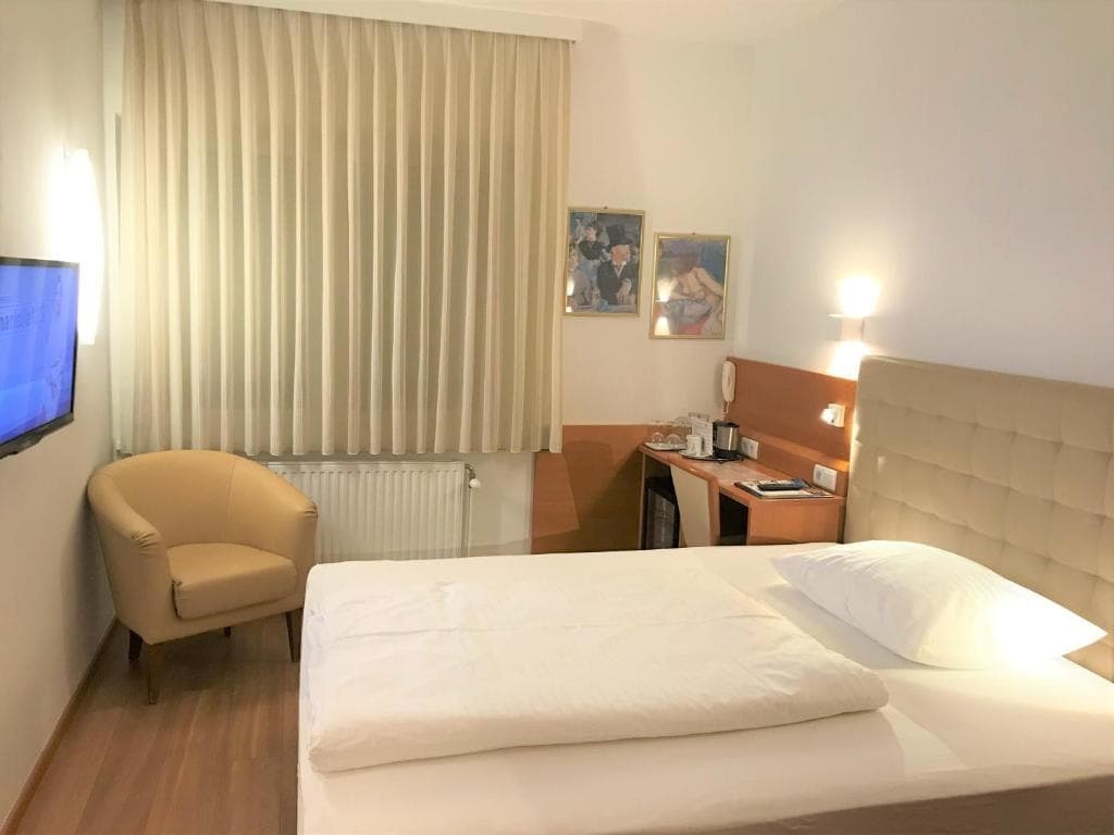 City Hotel Albrecht Schwechat - photo 3