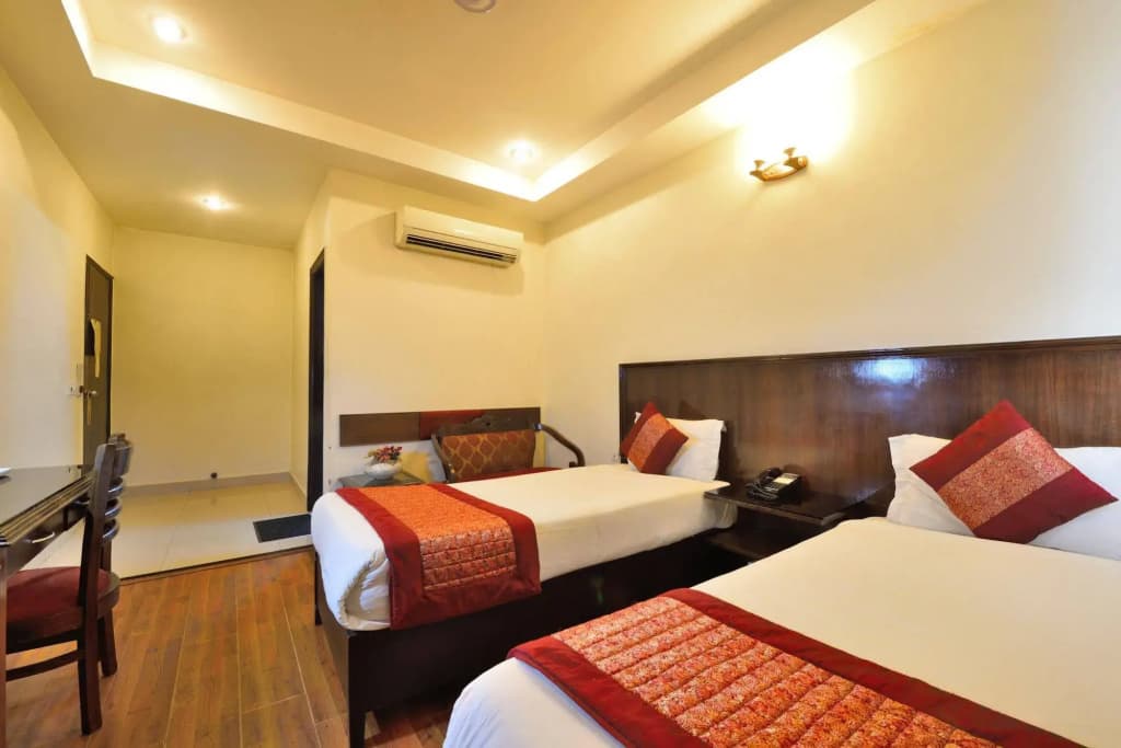 Hotel Clark Heights - photo 4