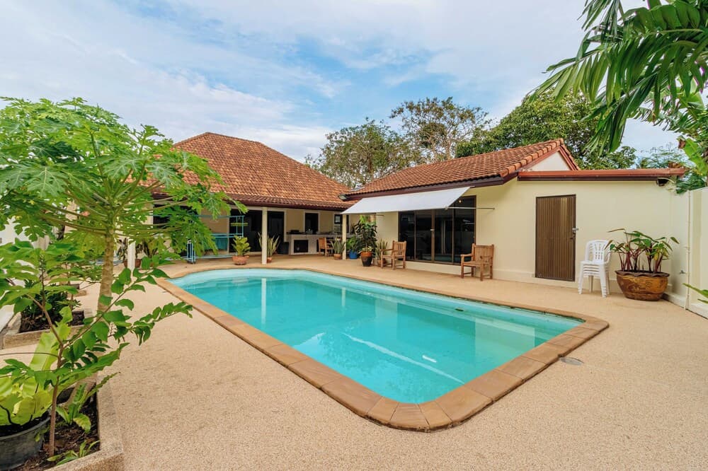 Poolside 3BR for Relaxed Stays V278 - photo 12