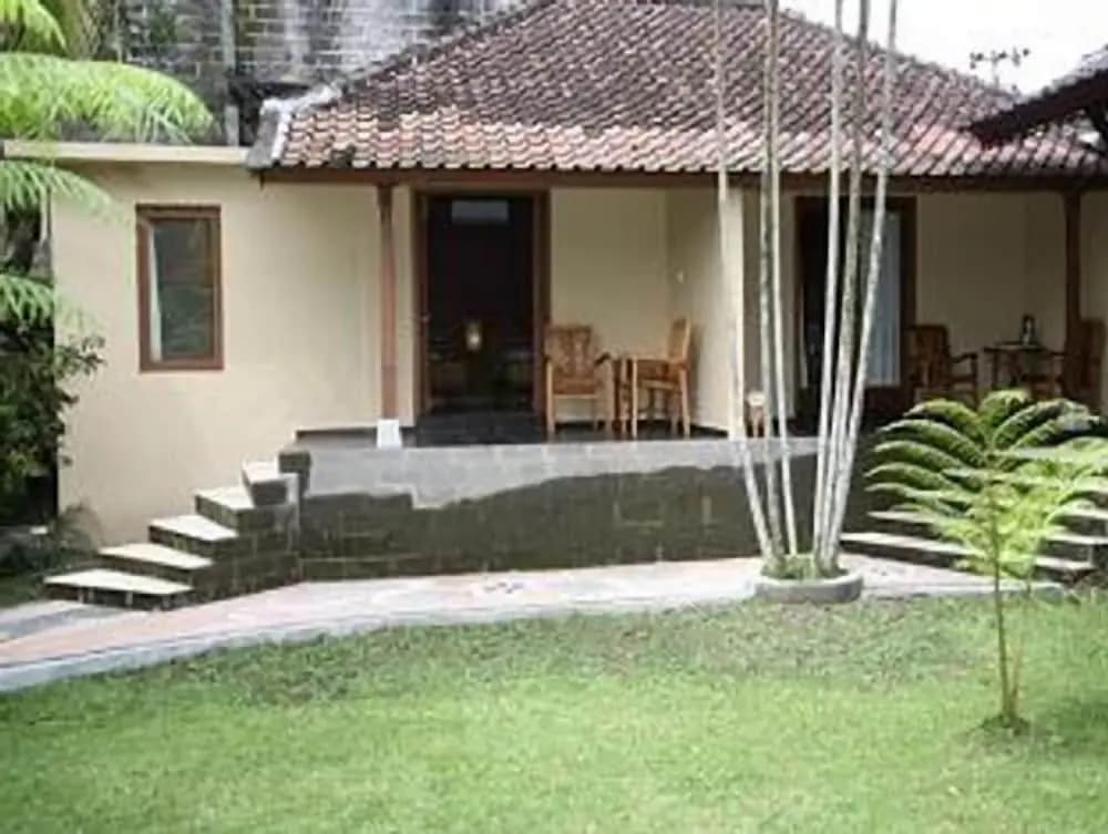 Lokasari Bungalows Spa & Gallery - photo 14