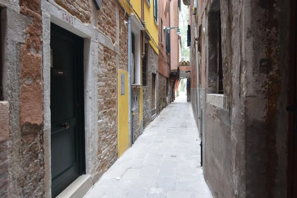 Calle Zan 1585B - photo 1