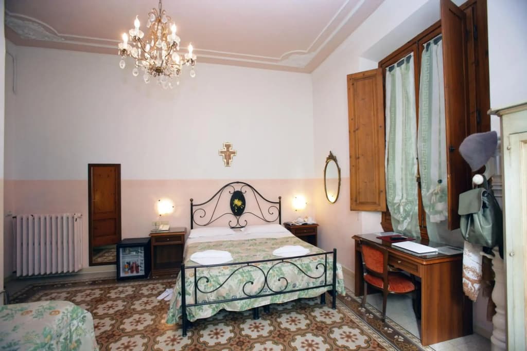 Hotel Desiree - photo 8
