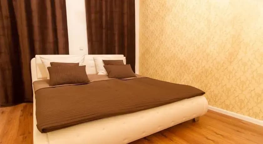 Romantic Modern Centre Apartment - photo 1