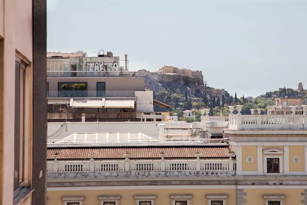 Contemporary chic in Central Athens - photo 1