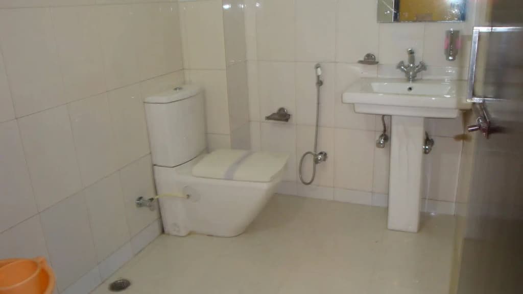 Hotel Su Shree Continental - photo 9