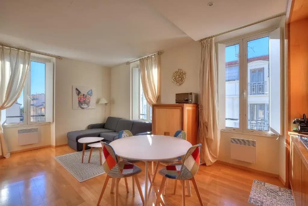 Lumineux Appartement- Carre d'or- Proche mer - photo 2