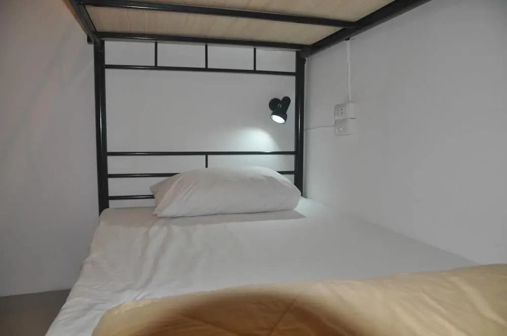 Check Inn Hostel @Phromphong - photo 2