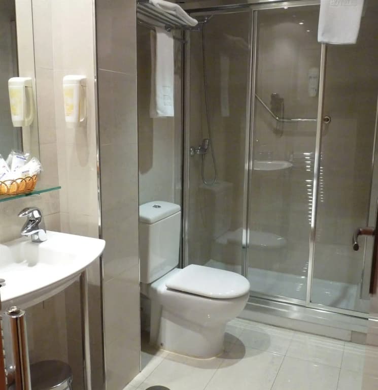 4C Puerta Europa - photo 9